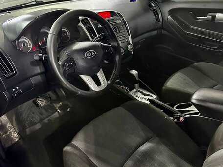 kia ceed 2010 k&auml;ytt&ouml;ohje takasumuvalo