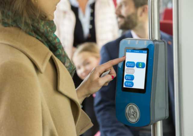 matkakortin k&auml;ytt&ouml;ohjet metro ja raitiovaunu