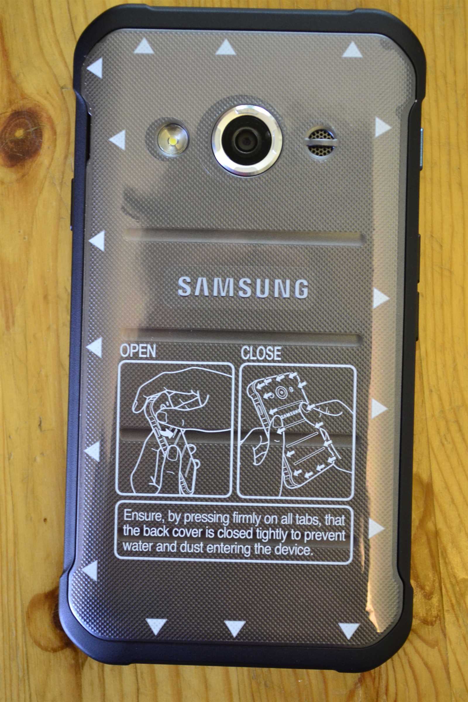 samsung xcover 3 k&auml;ytt&ouml;ohje suomi