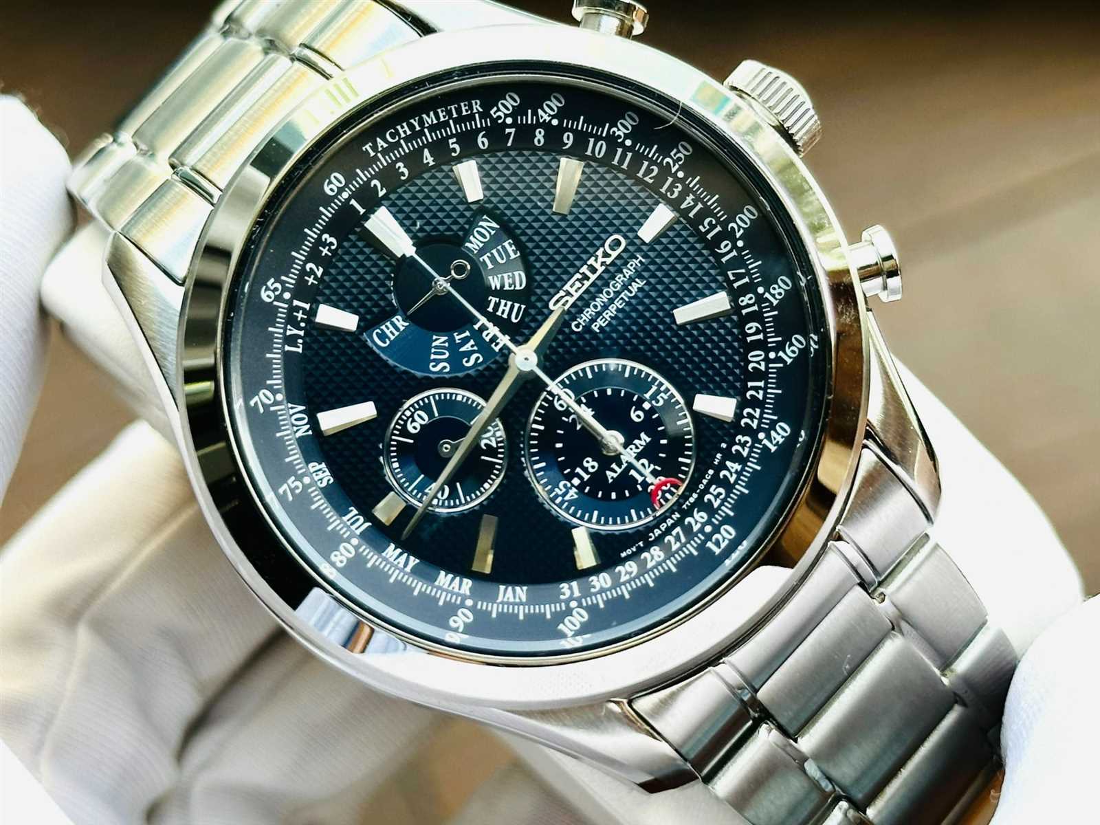 seiko chronograph perpetual spc125 k&auml;ytt&ouml;ohje