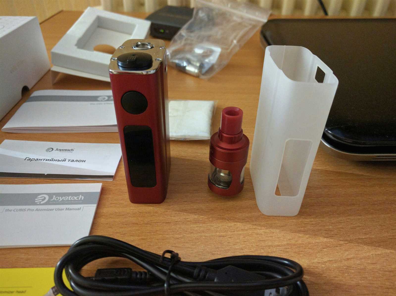 oyetech evic vtwo k&auml;ytt&ouml;ohje