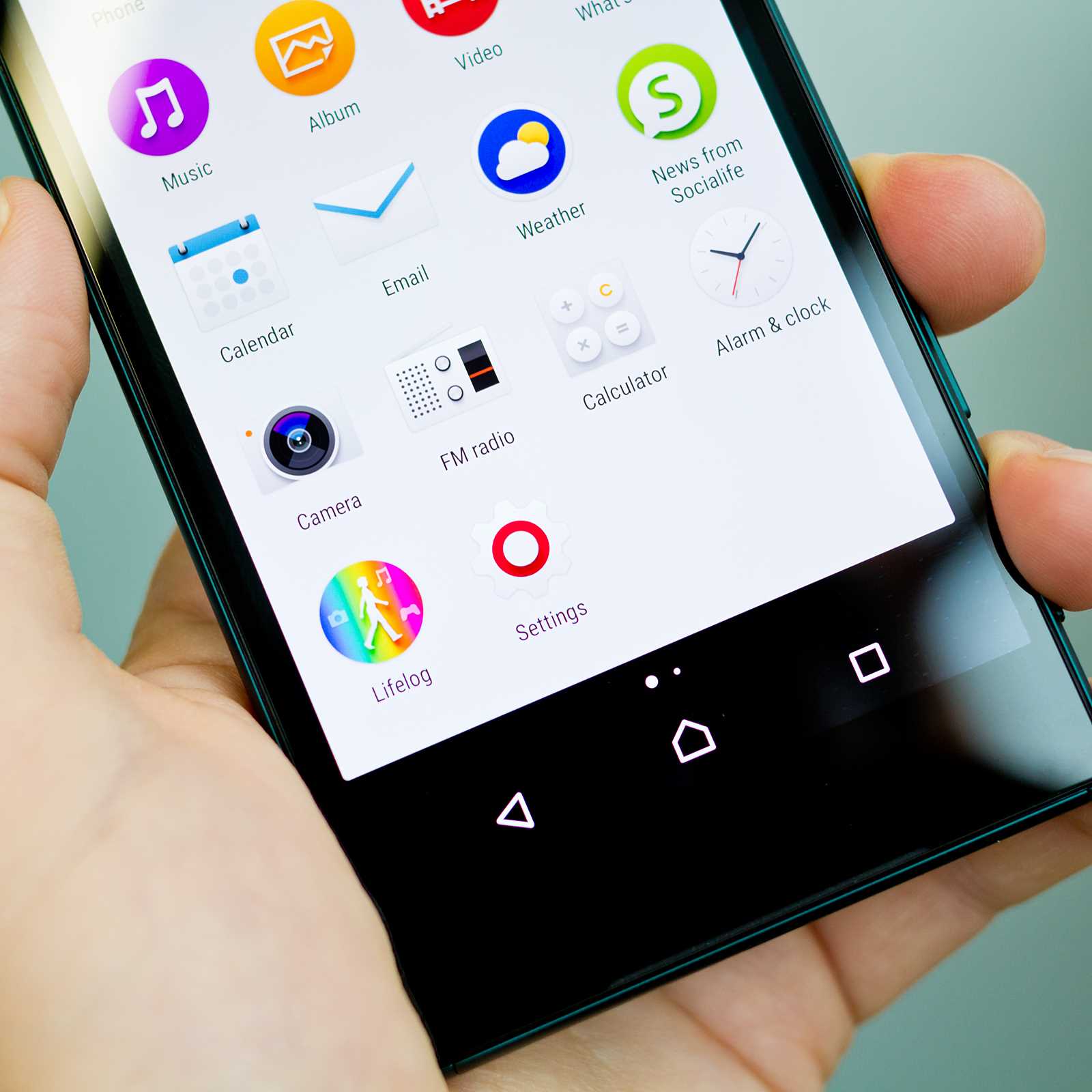 sony xperia z5 k&auml;ytt&ouml;ohje suomeksi