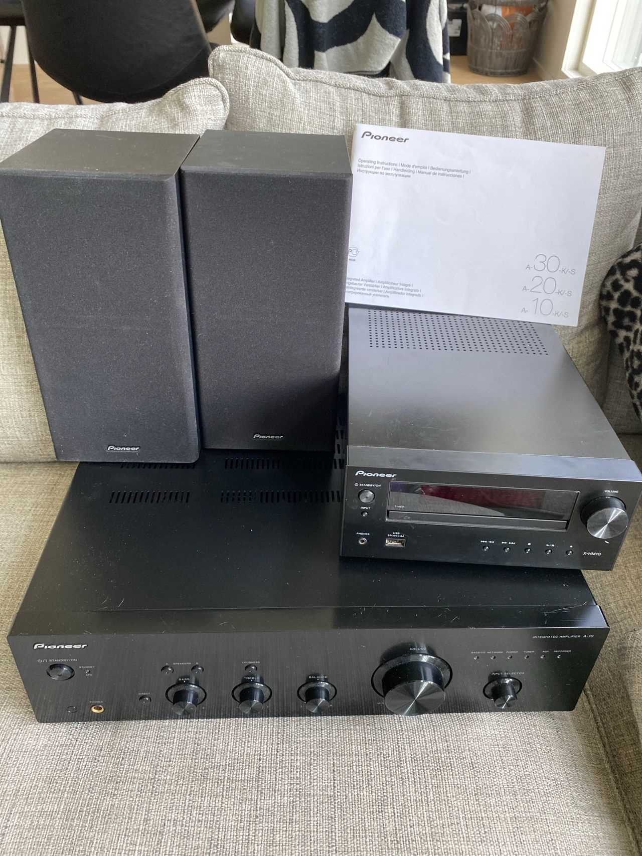 stereovahvistin pioneer amplifier a 5 k&auml;ytt&ouml;ohje