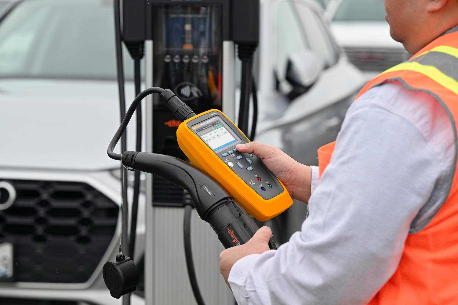 mw car battery analyzer k&auml;ytt&ouml;ohje