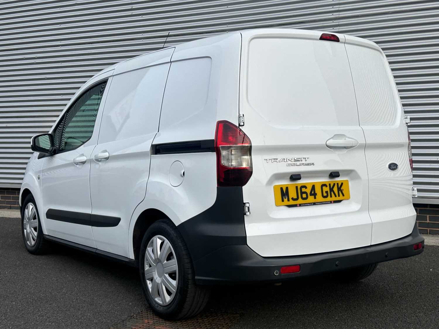 ford transit courier k&auml;ytt&ouml;ohje