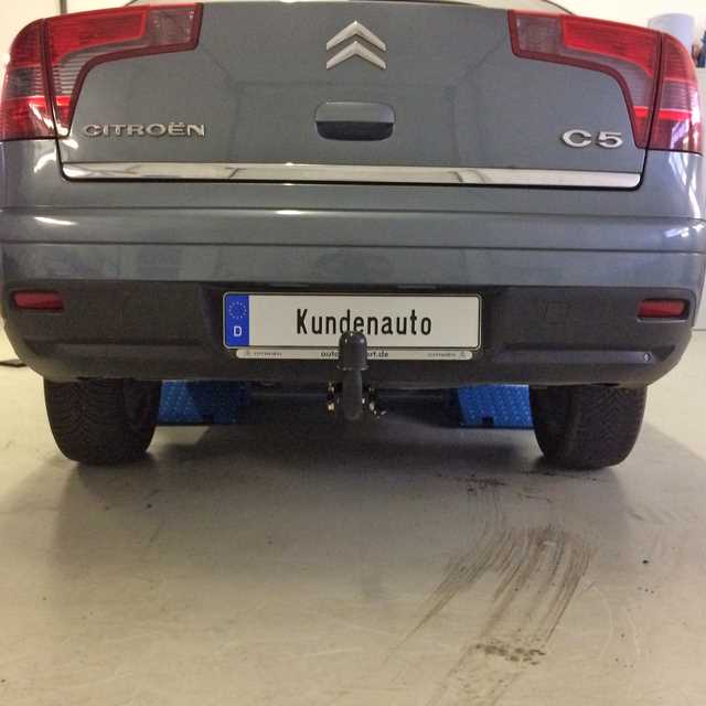 citroen c5 thp 156 vetokoukkun k&auml;ytt&ouml;ohje