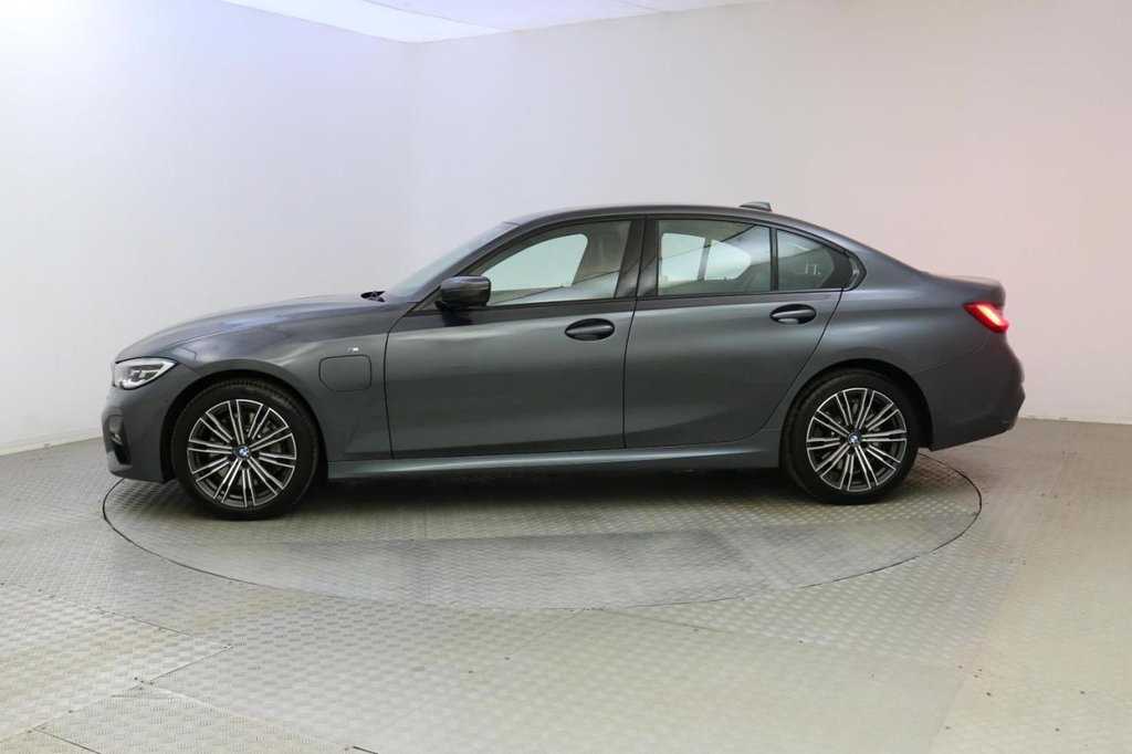 bmw 330e k&auml;ytt&ouml;ohje kirja