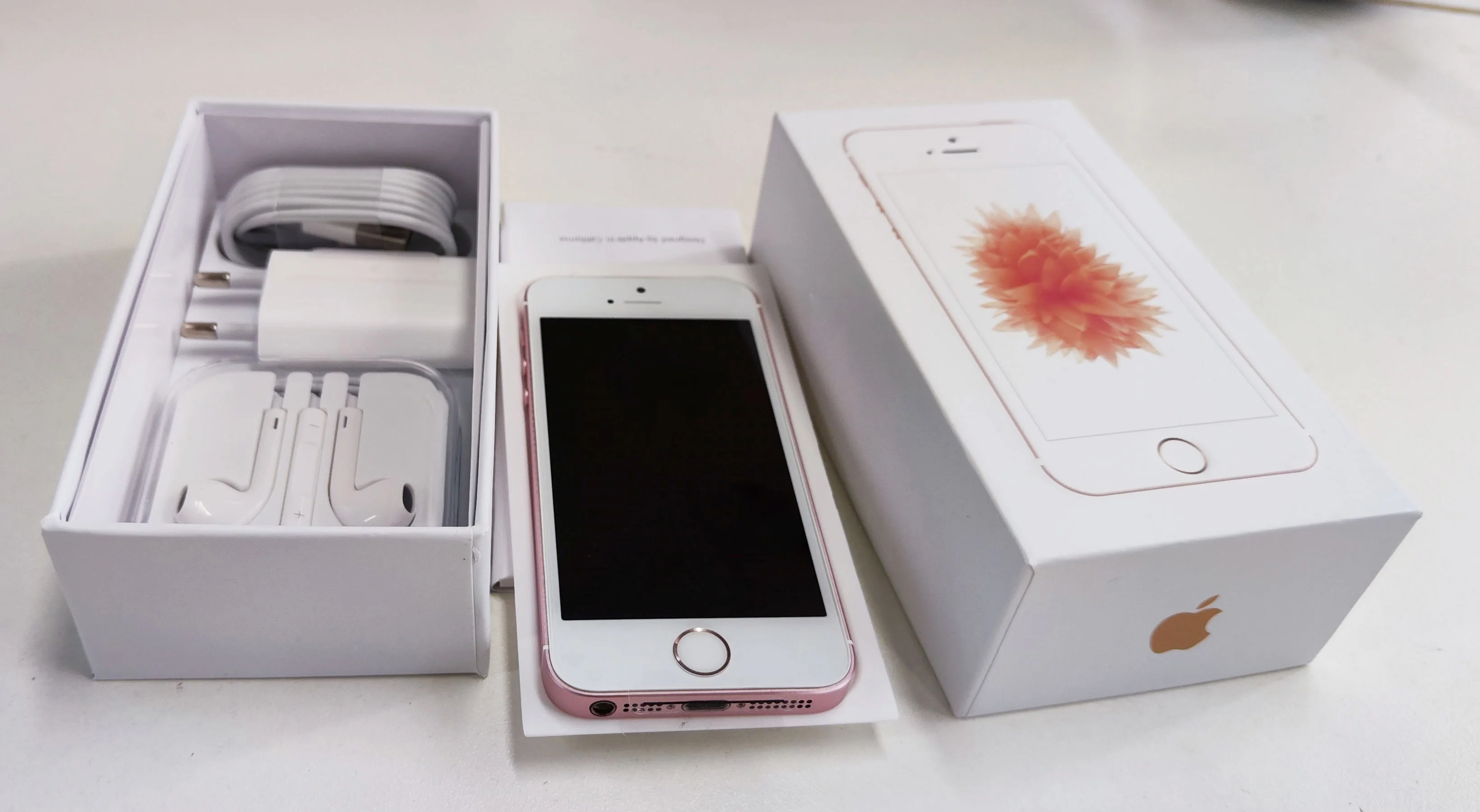 iphone se 64gb rose k&auml;ytt&ouml;ohjeet