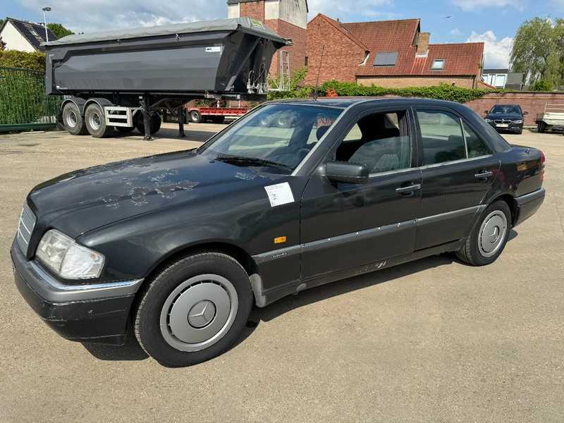 mercedes benz a 180 k&auml;ytt&ouml;ohje
