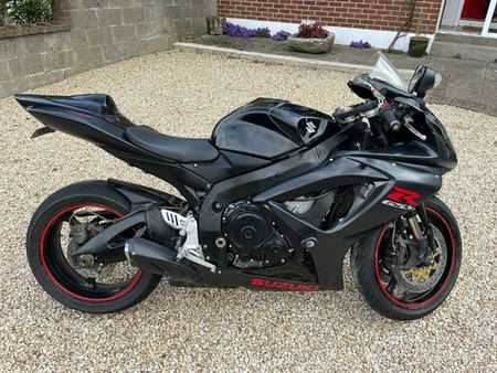 suzuki gsx r k7 k&auml;ytt&ouml;ohje suomi