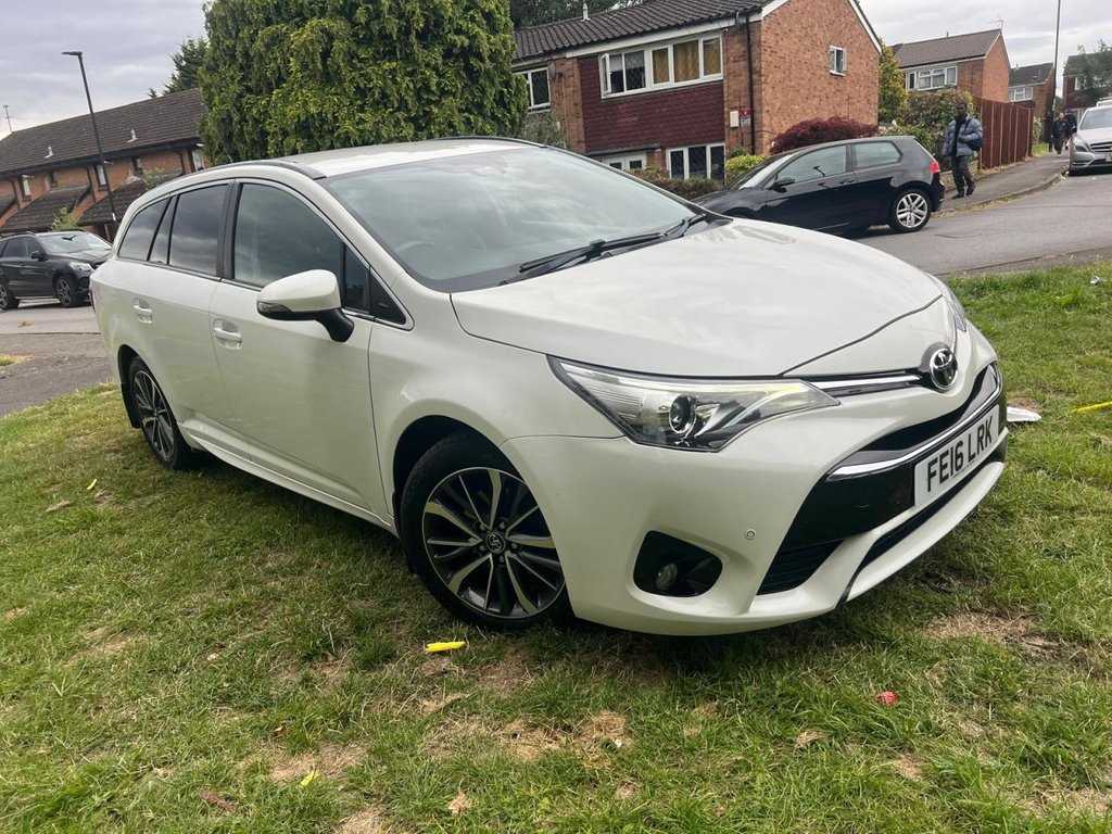 toyota avensis valot k&auml;ytt&ouml;ohje