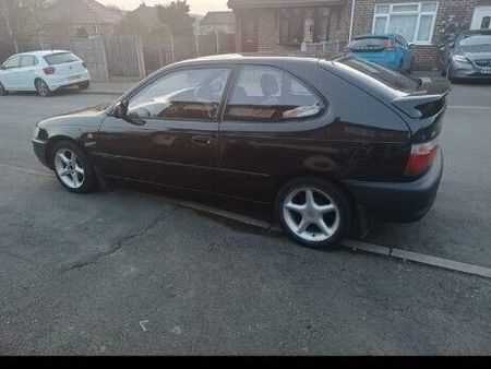 toyota corolla e80 k&auml;ytt&ouml;ohje