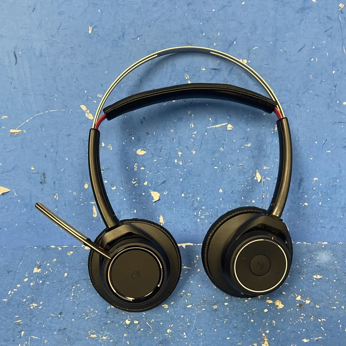 plantronics voyager focus uc b825 käyttöohje plantronics voyager focus uc b825 käyttöohje