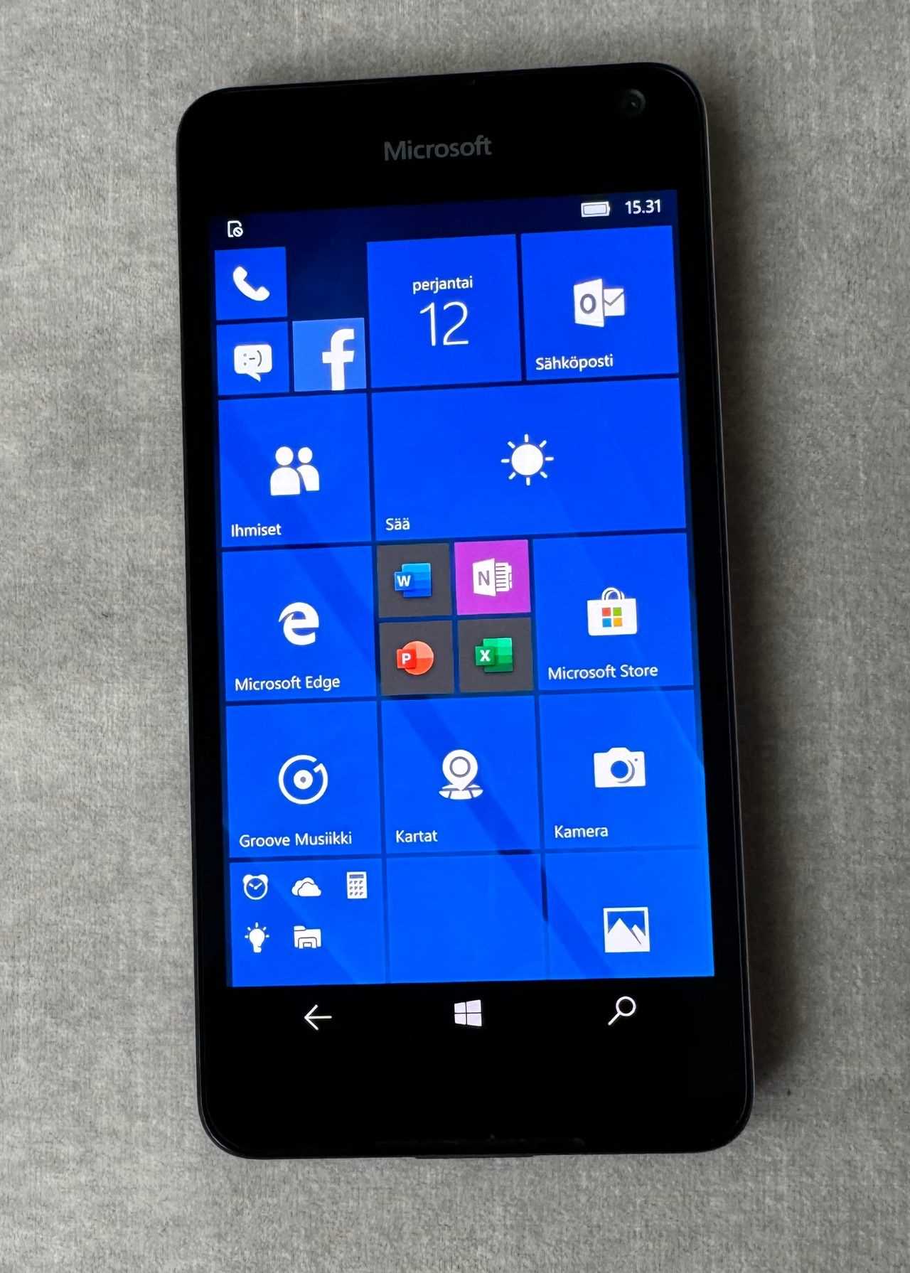 microsoft lumia 650 k&auml;ytt&ouml;ohje suomeksi